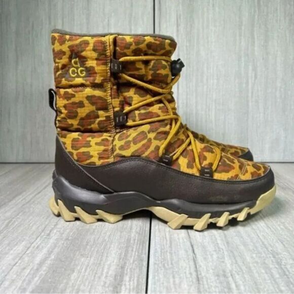 Nike ACG Grassy Short Boot Cheetah Ankle Pull On Warm Shoes Women’s Size 5.5 - Picture 1 of 10